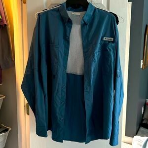 Columbia Blue PFG Fishing Long Sleeve Button Down Medium